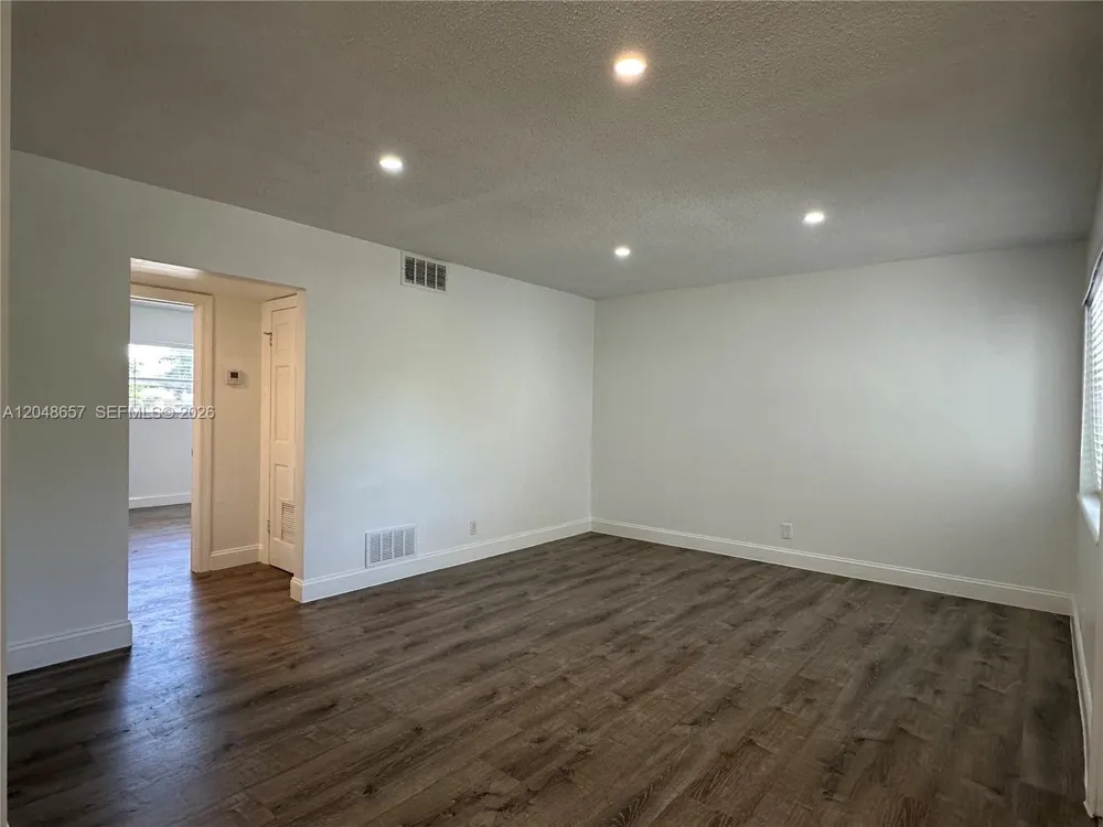 2401 NW 9th Ave #3 Wilton Manors, FL 33311