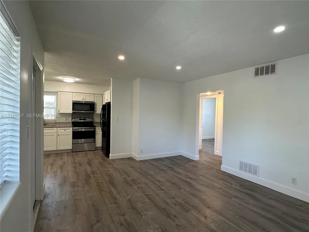 2401 NW 9th Ave #3 Wilton Manors, FL 33311