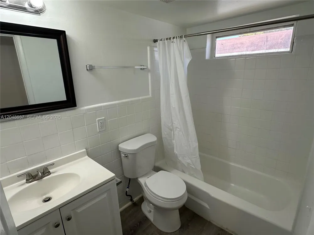 2401 NW 9th Ave #3 Wilton Manors, FL 33311