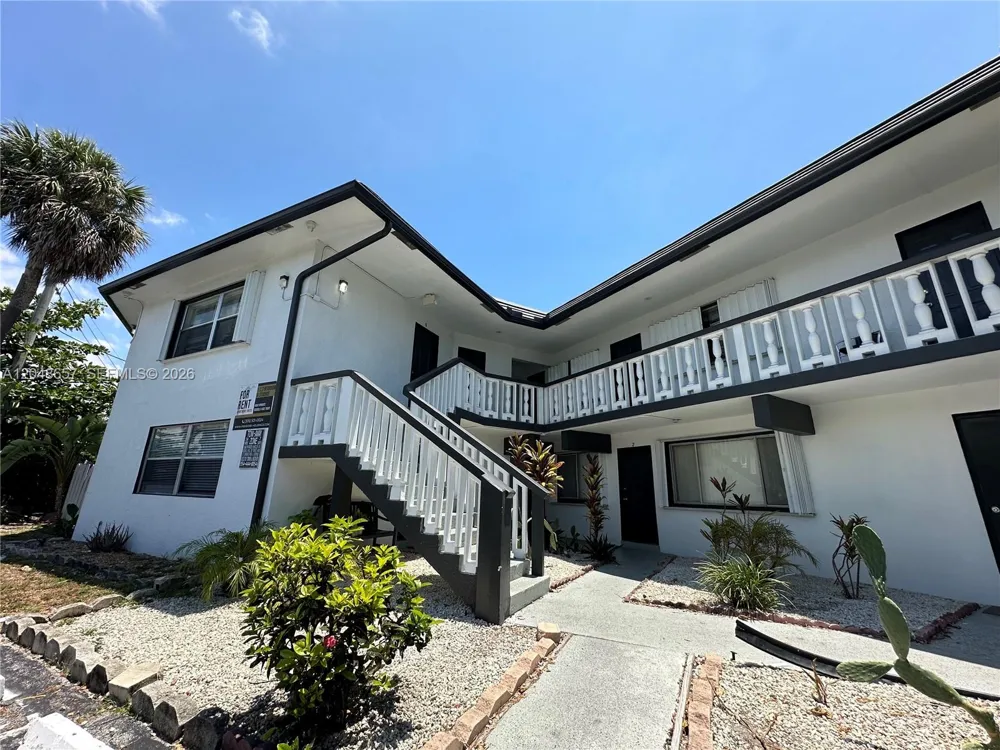 2401 NW 9th Ave #3 Wilton Manors, FL 33311