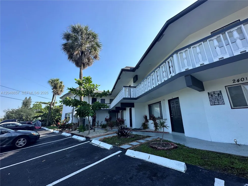 2401 NW 9th Ave #3 Wilton Manors, FL 33311