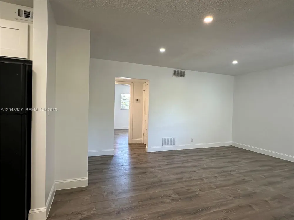 2401 NW 9th Ave #3 Wilton Manors, FL 33311