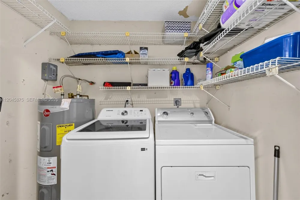 5212 SW 151st Pl Miami, FL 33185