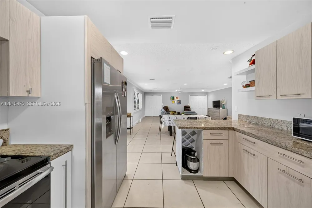 5212 SW 151st Pl Miami, FL 33185