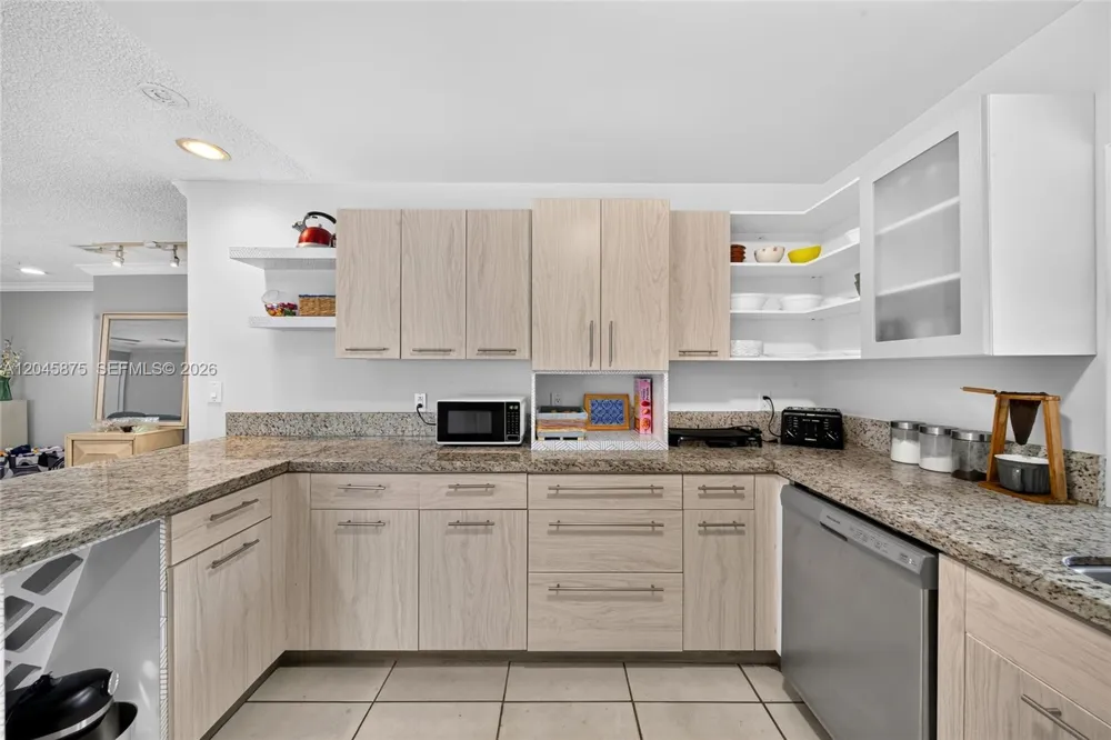 5212 SW 151st Pl Miami, FL 33185