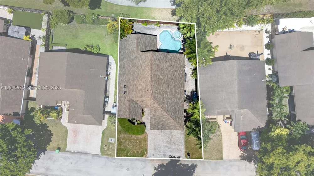 5212 SW 151st Pl Miami, FL 33185