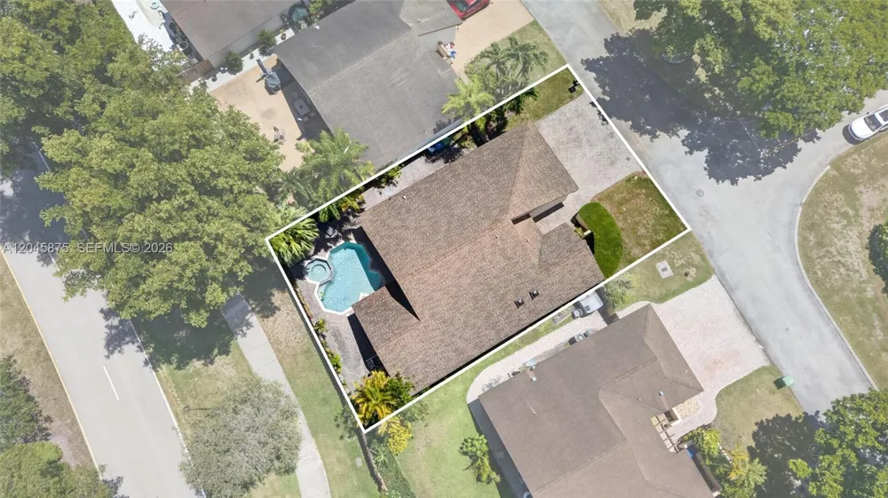 5212 SW 151st Pl Miami, FL 33185