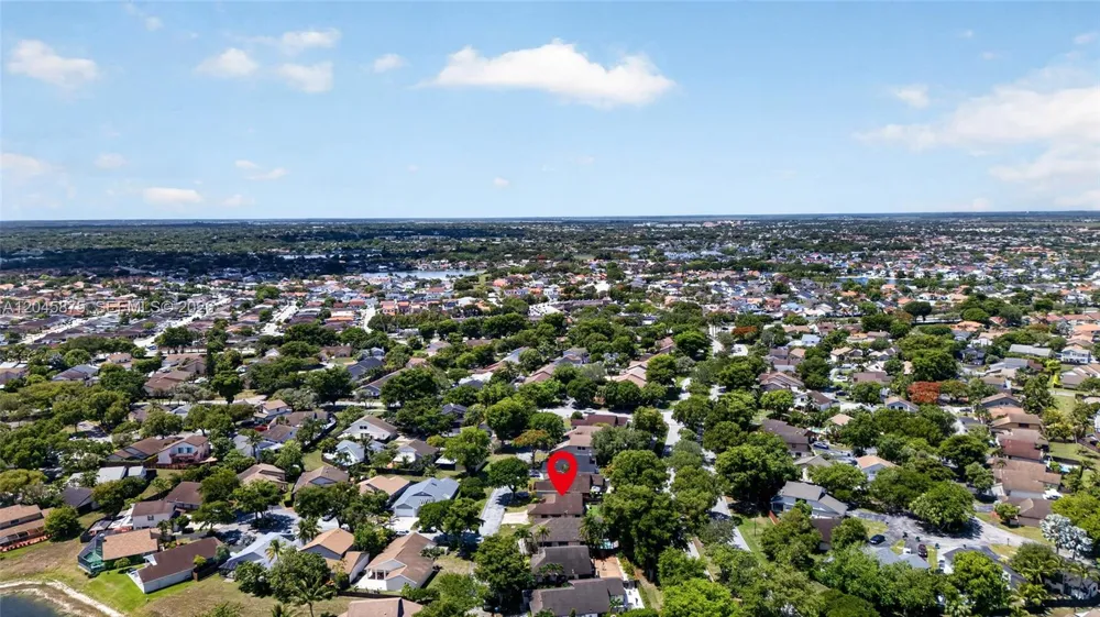 5212 SW 151st Pl Miami, FL 33185