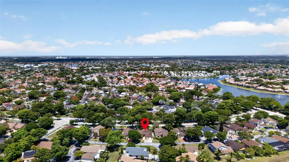 5212 SW 151st Pl Miami, FL 33185