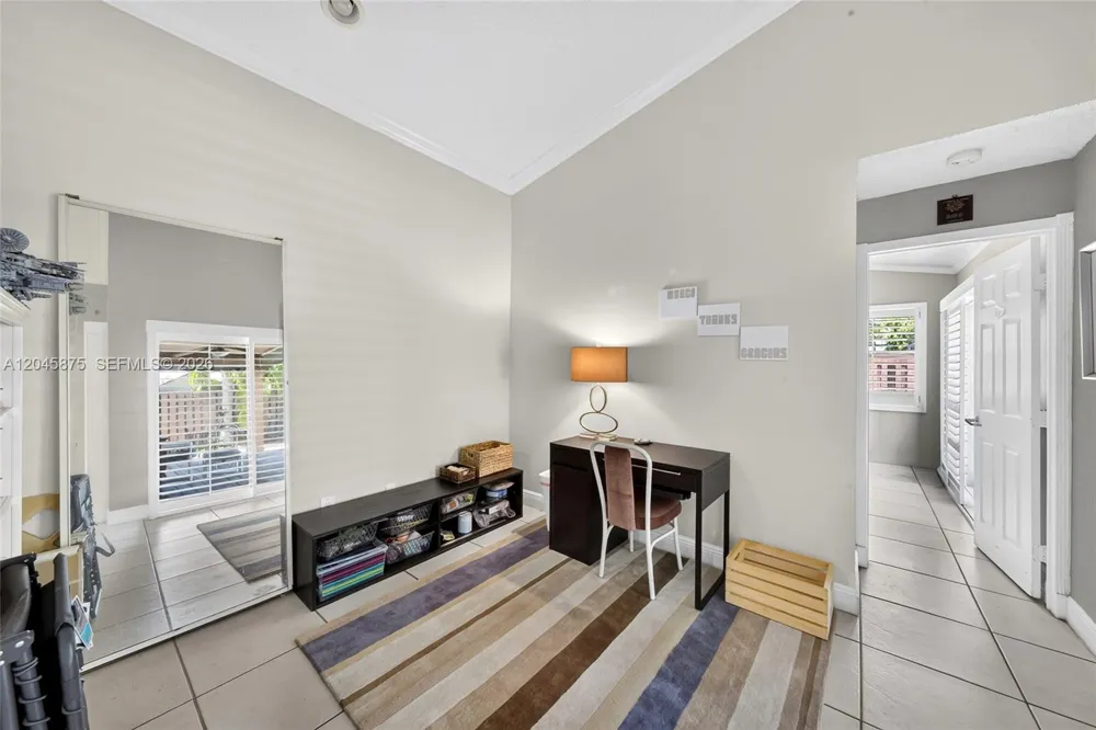 5212 SW 151st Pl Miami, FL 33185
