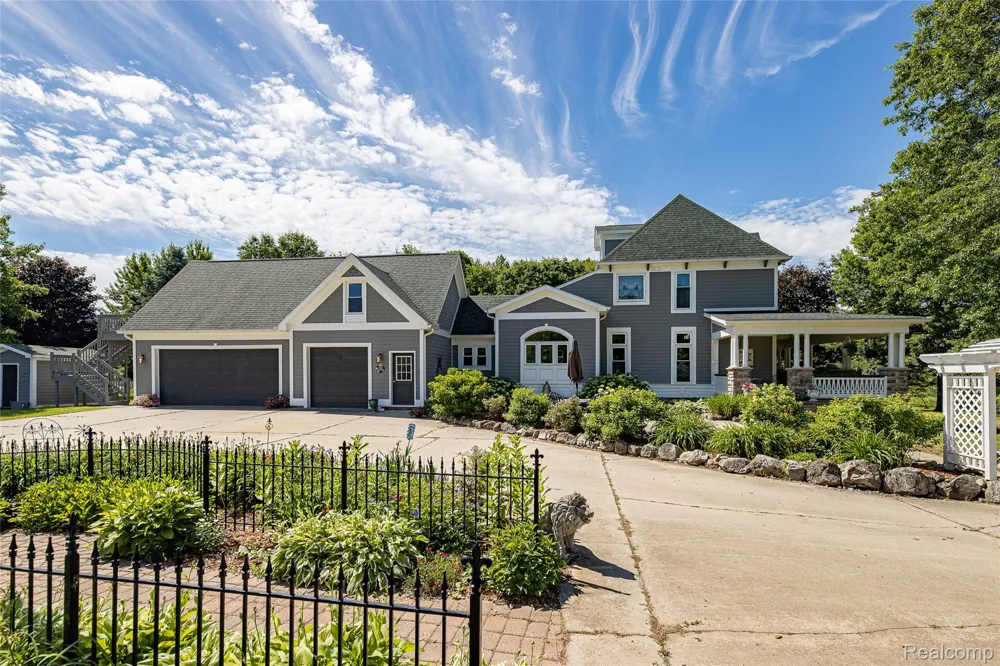 3839 Shamrock Drive Oregon Township, MI 48446