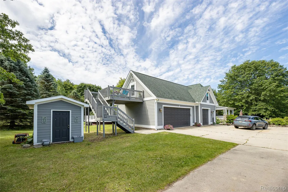3839 Shamrock Drive Oregon Township, MI 48446