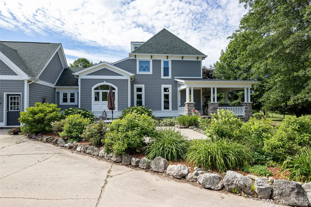 3839 Shamrock Drive Oregon Township, MI 48446