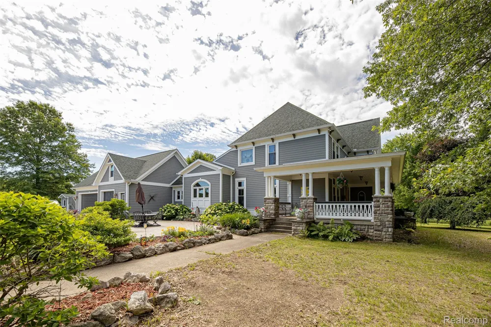 3839 Shamrock Drive Oregon Township, MI 48446