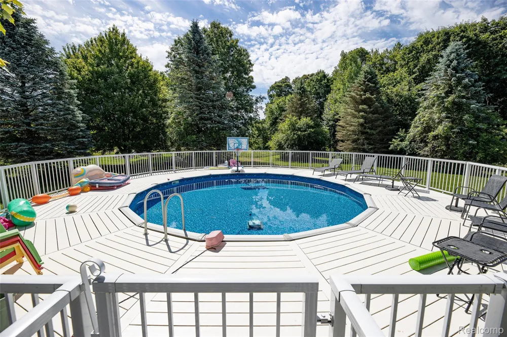 3839 Shamrock Drive Oregon Township, MI 48446