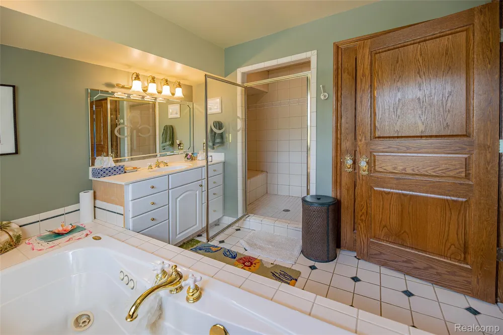 3839 Shamrock Drive Oregon Township, MI 48446