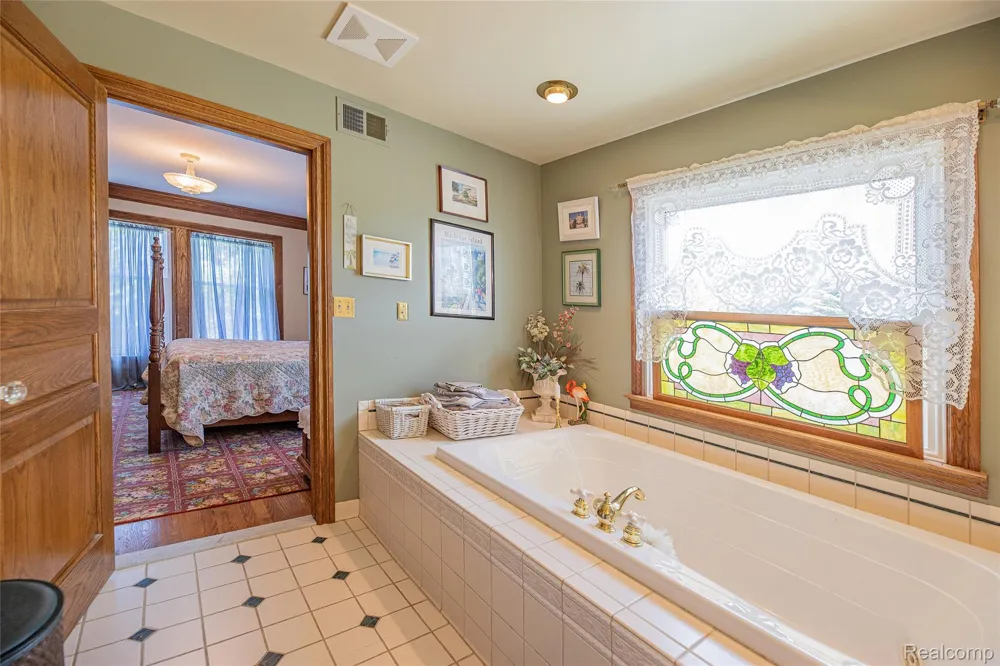 3839 Shamrock Drive Oregon Township, MI 48446