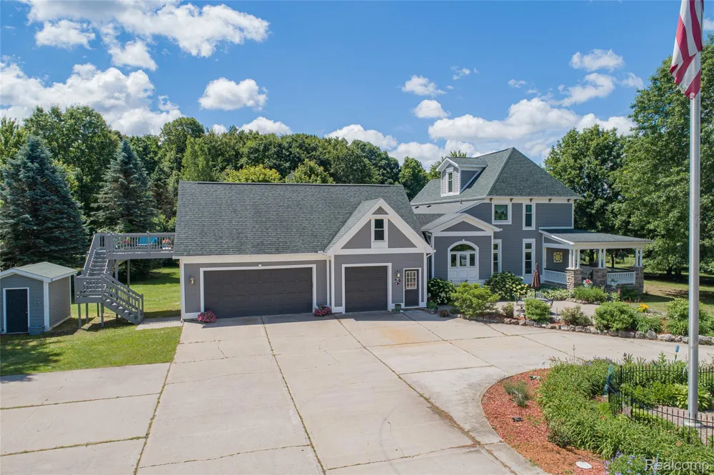 3839 Shamrock Drive Oregon Township, MI 48446