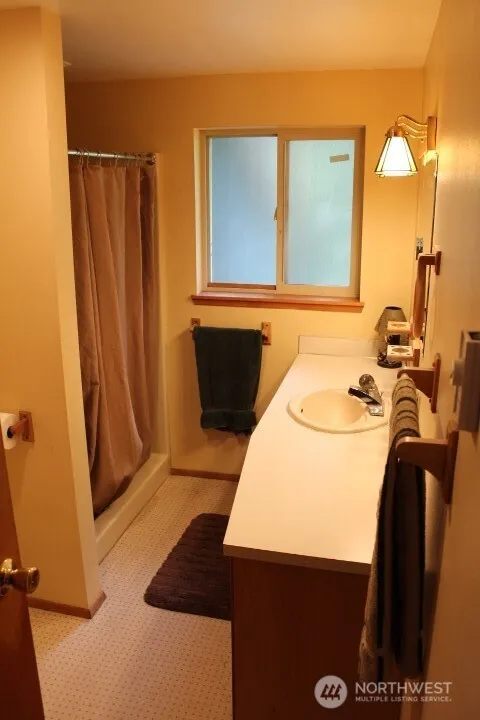 302 Davies Road Oroville, WA 98844
