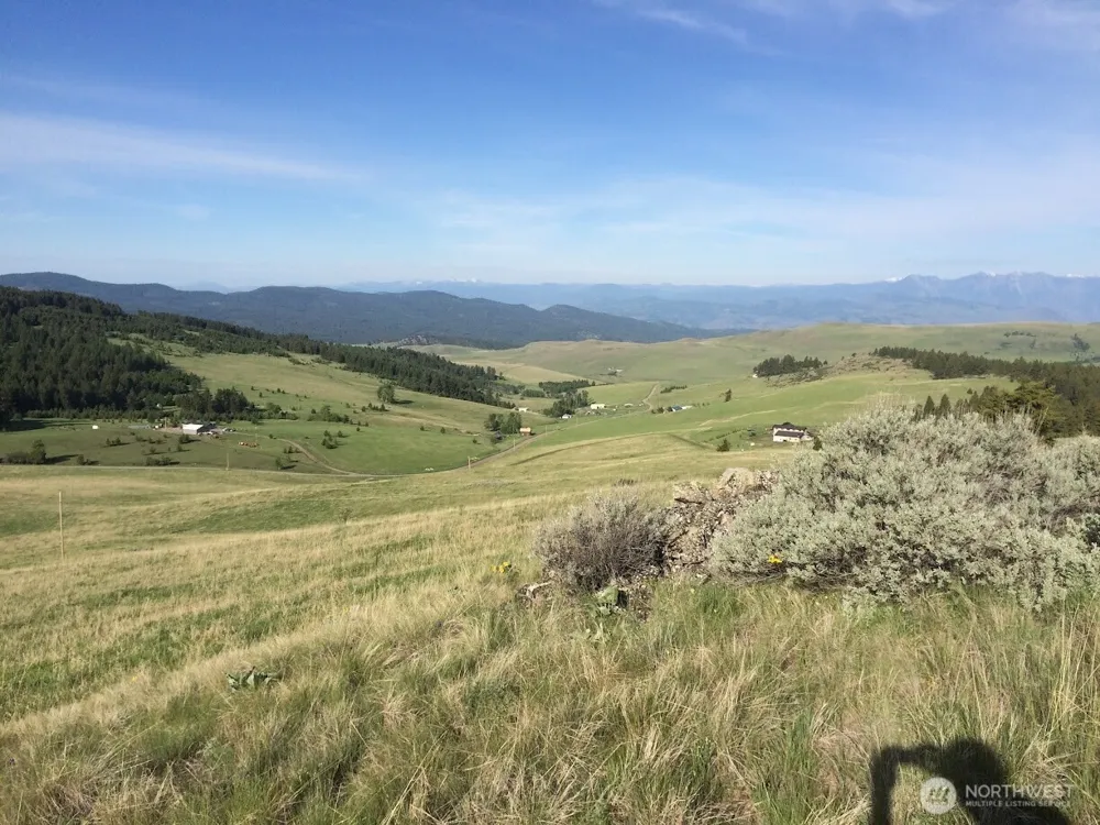 302 Davies Road Oroville, WA 98844