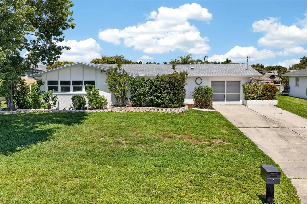 3114 SE 18TH AVENUE Cape Coral, FL 33904
