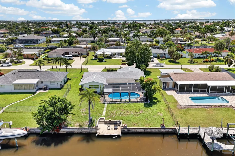 3114 SE 18TH AVENUE Cape Coral, FL 33904