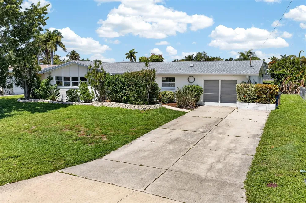 3114 SE 18TH AVENUE Cape Coral, FL 33904