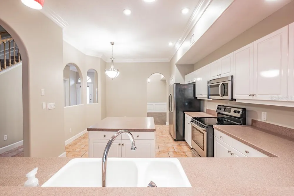 1626 LAGO VISTA BOULEVARD Palm Harbor, FL 34685