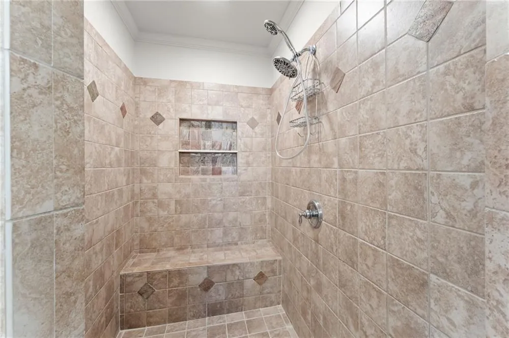 812 Creek View Lane Roswell, GA 30075