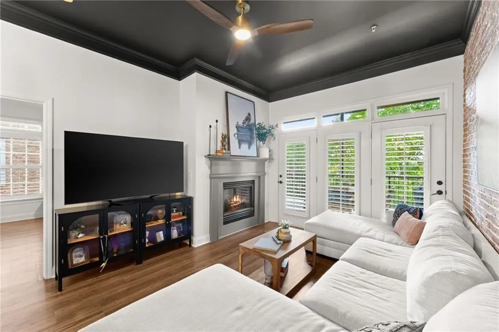812 Creek View Lane Roswell, GA 30075