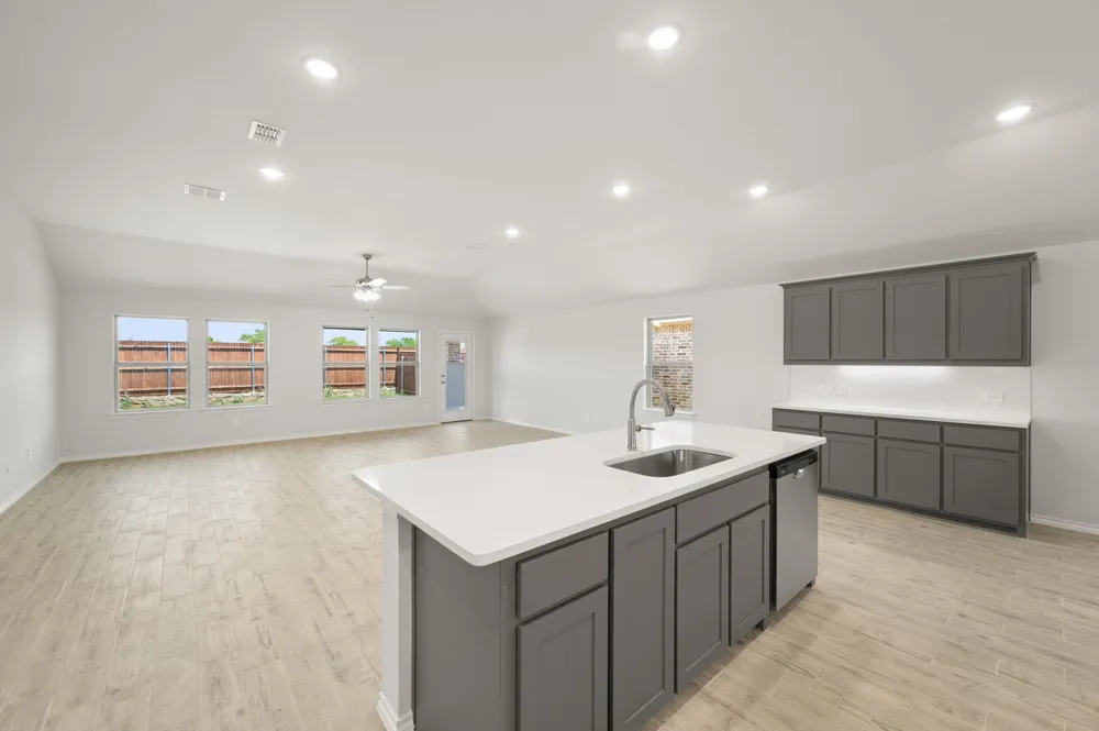 404 Comanche Drive Cleburne, TX 76033