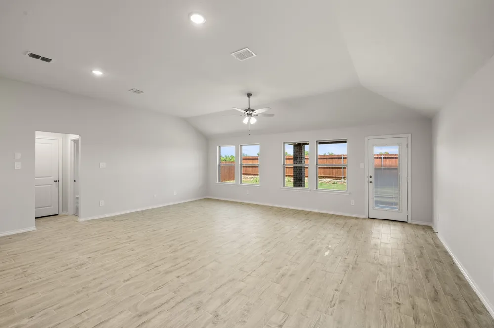 404 Comanche Drive Cleburne, TX 76033