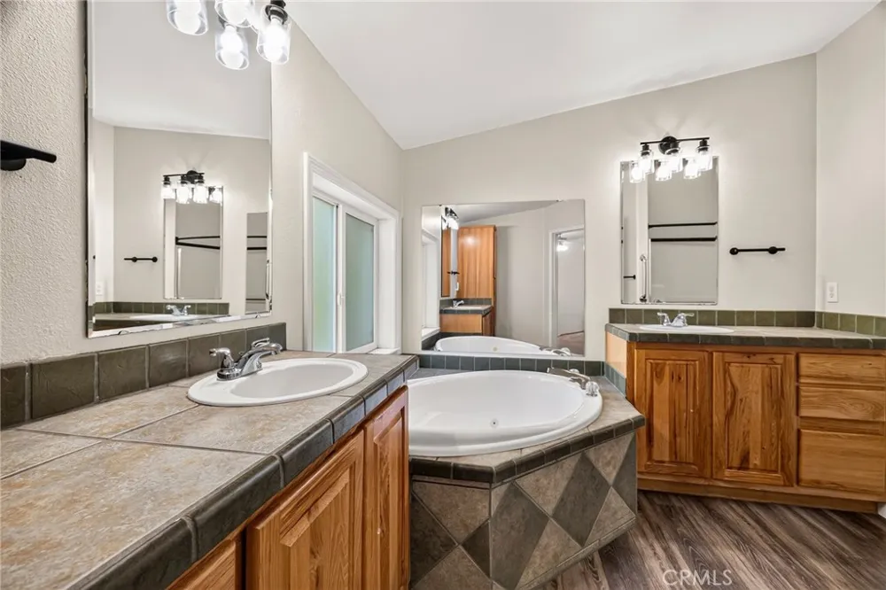 24930 68th Los Molinos, CA 96055