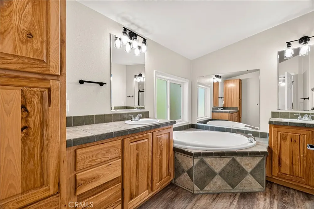 24930 68th Los Molinos, CA 96055