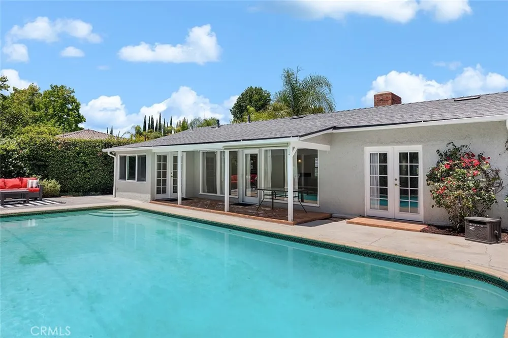 1030 Cynthia Avenue Pasadena, CA 91107