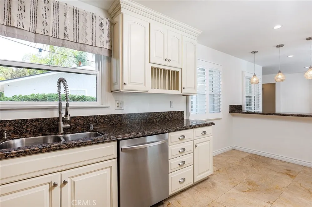 1030 Cynthia Avenue Pasadena, CA 91107