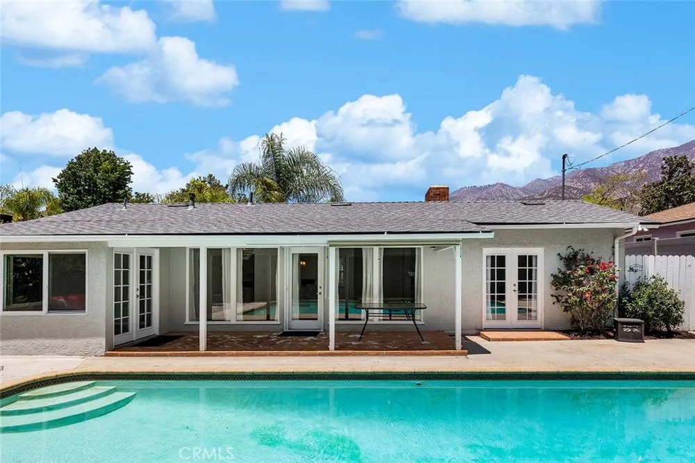 1030 Cynthia Avenue Pasadena, CA 91107