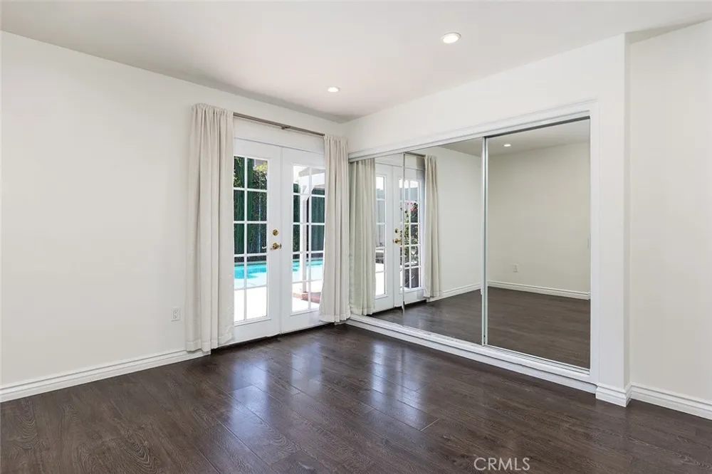 1030 Cynthia Avenue Pasadena, CA 91107
