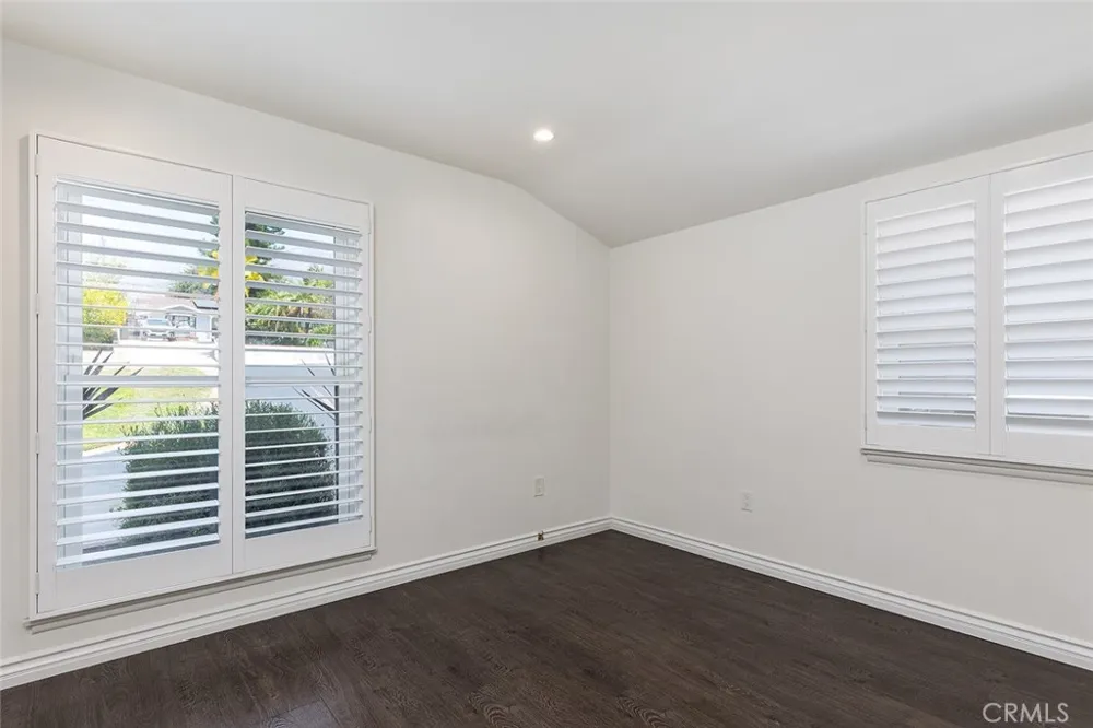 1030 Cynthia Avenue Pasadena, CA 91107