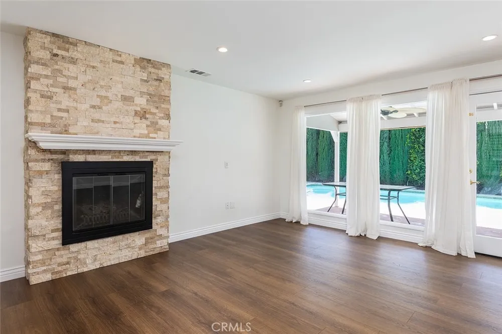 1030 Cynthia Avenue Pasadena, CA 91107