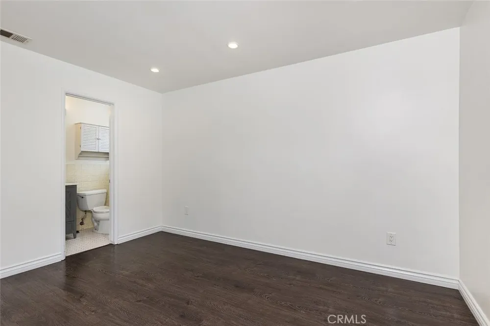 1030 Cynthia Avenue Pasadena, CA 91107