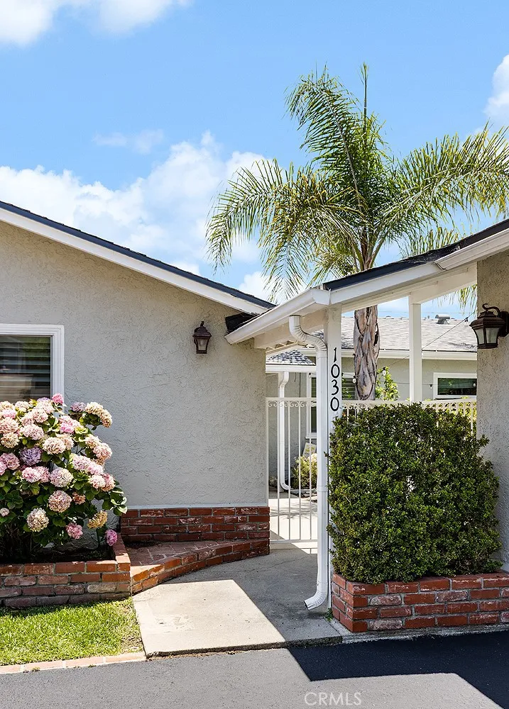 1030 Cynthia Avenue Pasadena, CA 91107