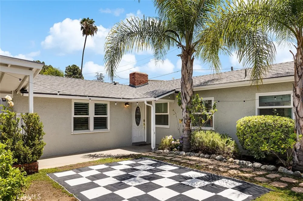 1030 Cynthia Avenue Pasadena, CA 91107