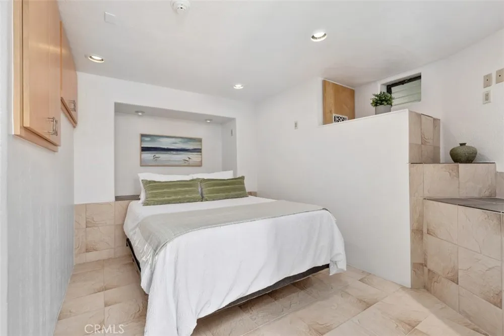 664 Mystic View Laguna Beach, CA 92651