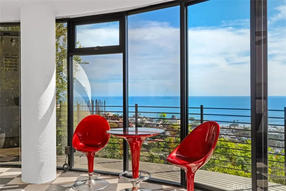 664 Mystic View Laguna Beach, CA 92651