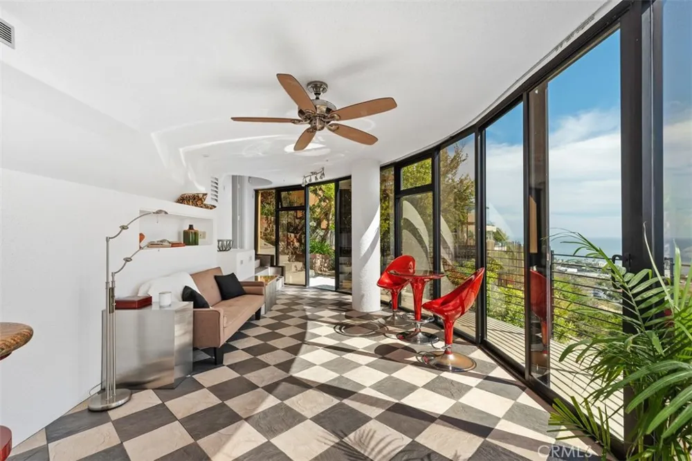 664 Mystic View Laguna Beach, CA 92651