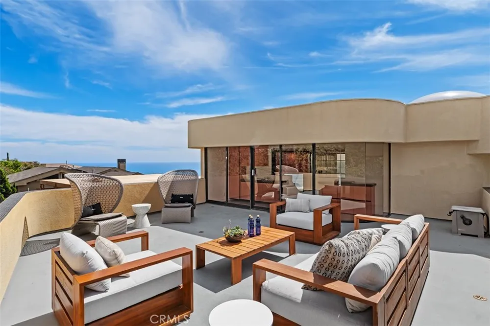 664 Mystic View Laguna Beach, CA 92651