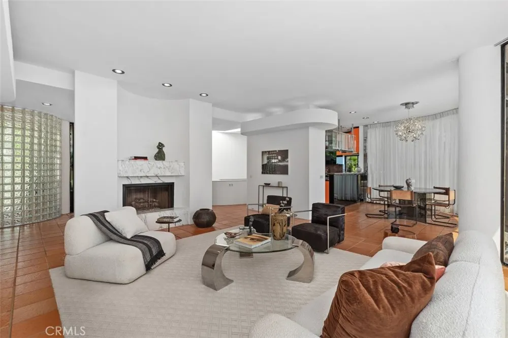 664 Mystic View Laguna Beach, CA 92651