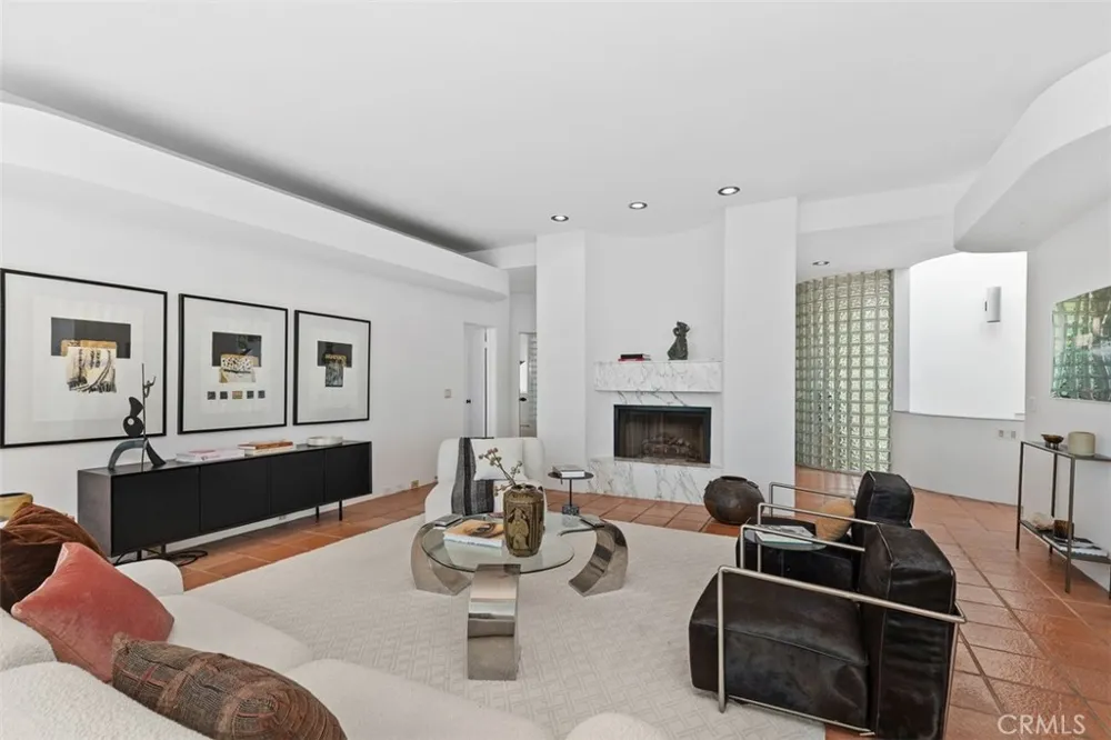 664 Mystic View Laguna Beach, CA 92651