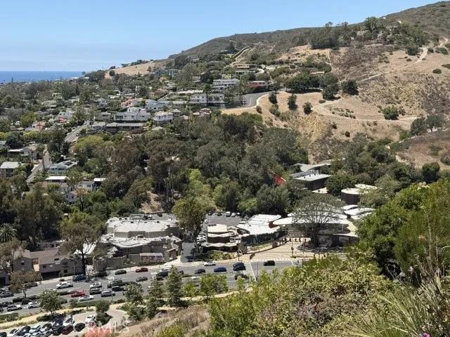 664 Mystic View Laguna Beach, CA 92651